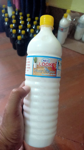 White Floor Cleaner
1000 Ml