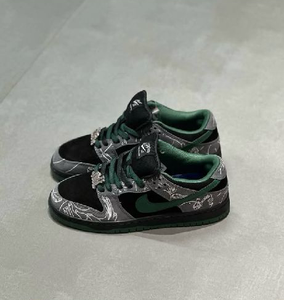 Nike Unisex SB Low Dunk